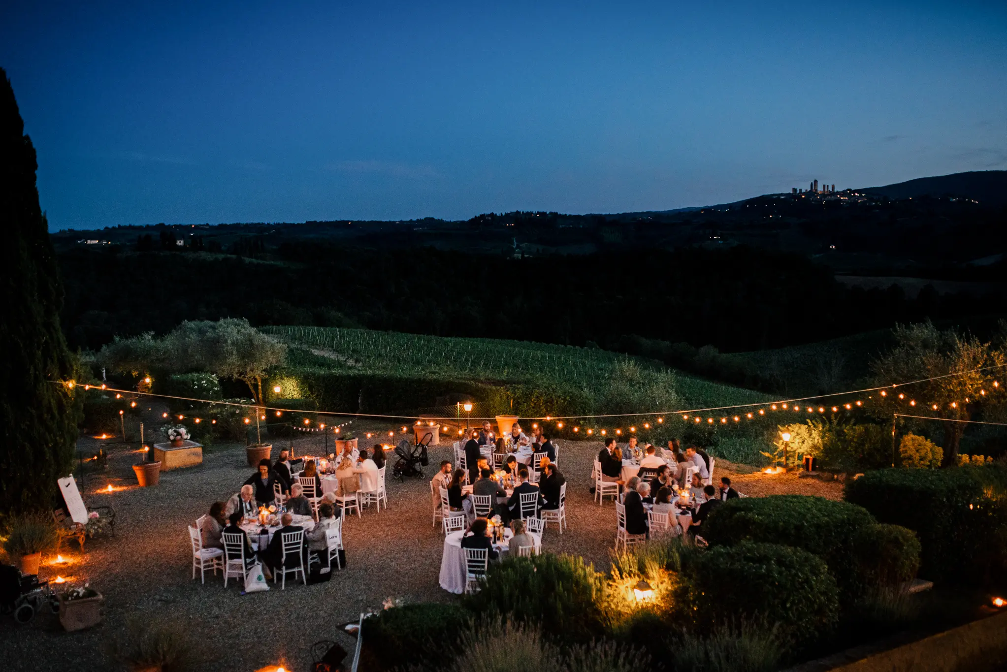 Hochzeit im Freien in der Toskana