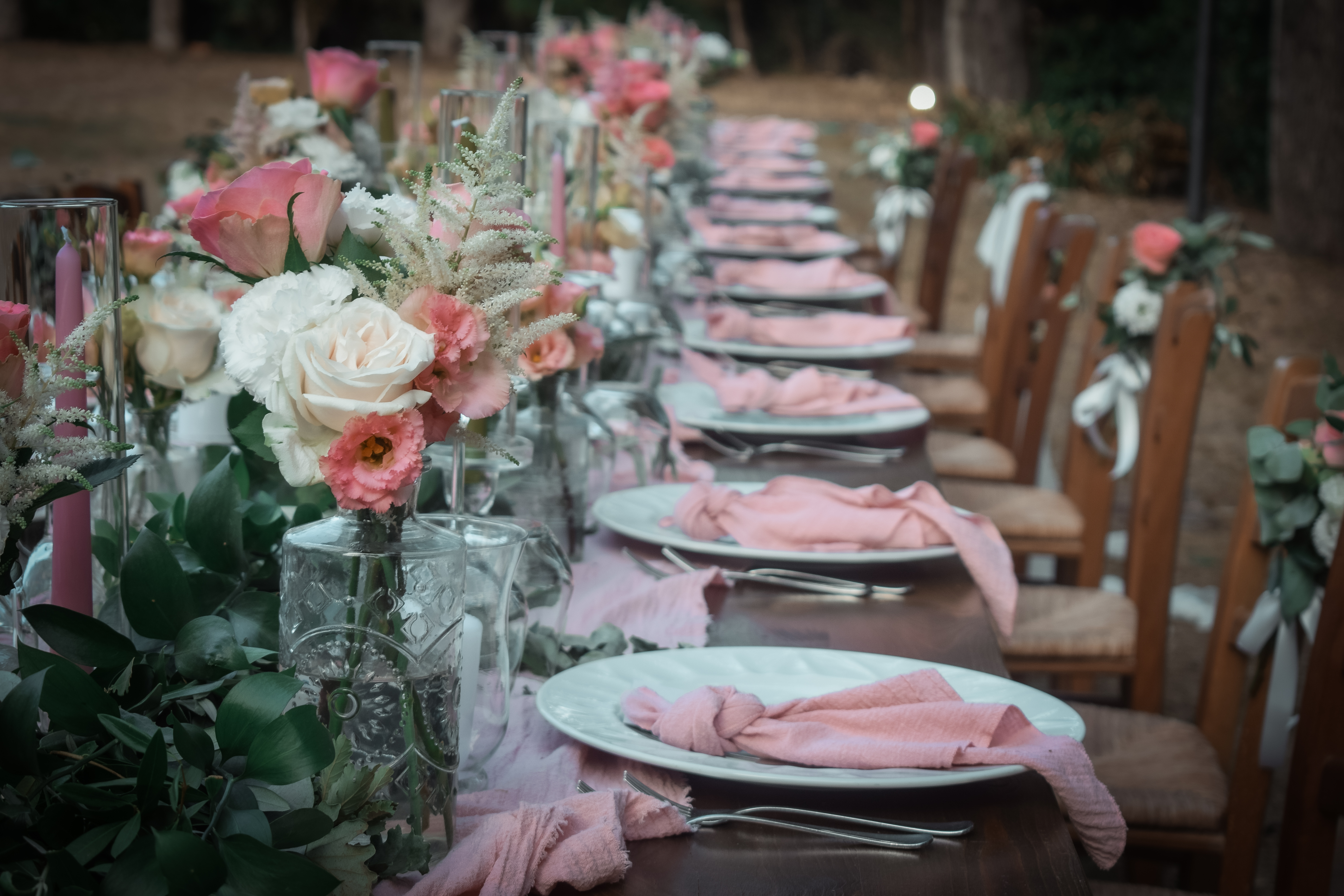 lange Tafel im Freien Hochzeit